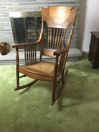 Rocking Chair https://www.ctbids.com/#!/description/share/18283