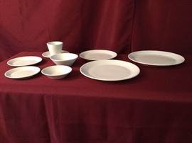 Syracuse China Pattern 7-L https://www.ctbids.com/#!/description/share/18307