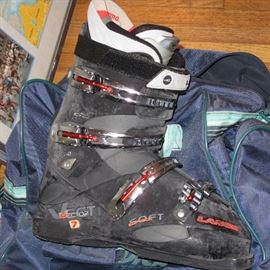 Lane ski boots