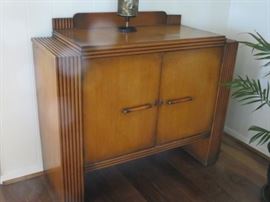 Art Deco oak buffet/sideboard.