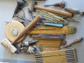 Nice collection of vintage carpentry tools.