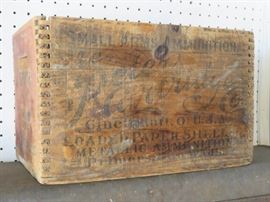 Early 20th century Peters Cartridge dove-tailed small arms ammunition crate