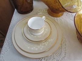 Lenox Bellina Gold