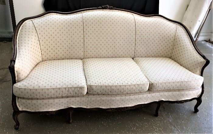 QUEEN ANNE STYLE COUCH  http://www.ctonlineauctions.com/detail.asp?id=704591