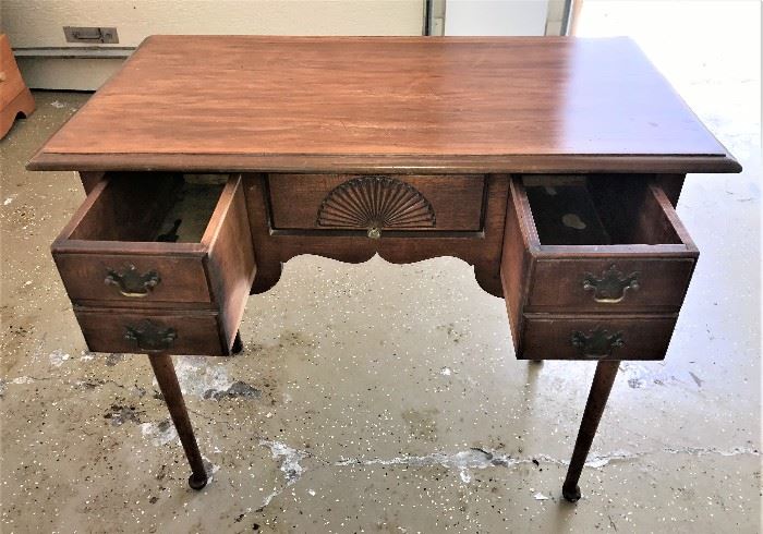 LOWBOY WRITING DESK   http://www.ctonlineauctions.com/detail.asp?id=704692