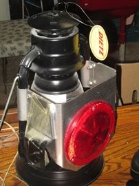 Dietz  Lantern - New with Reflector