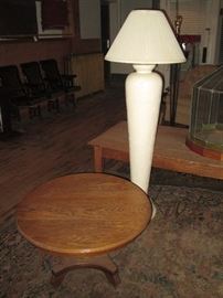 Oak Round Coffee Table, Eighties floor lamo
