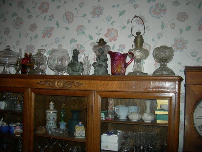 Collection Of Oil Lamps - Assorted Glassware