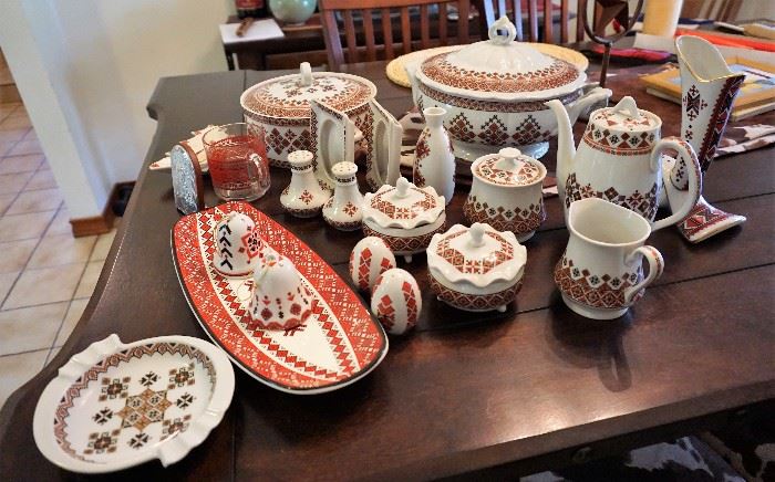 Ukranian Art by Marusia porcelain set