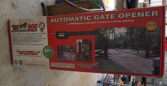 Automatic gate opener