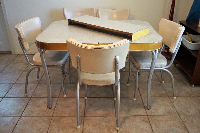 Retro chrome dining table and 5 chairs