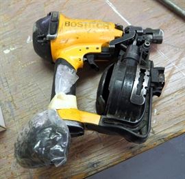 Stanley Bostitch Pneumatic Nail Gun, Model RN46-1