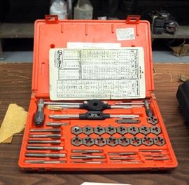 Dayton 40 Piece Metric Tap And Die Set, Model 3A141, In Hard Case