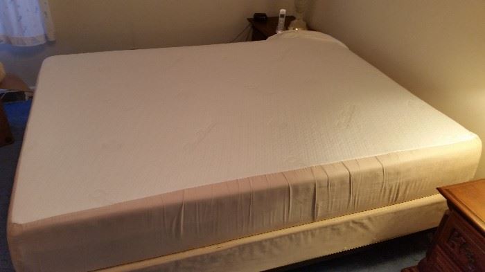 Queen   Sealy  True  Form Mattress with 10 Inch thick top.  