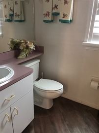 Various bathroom items