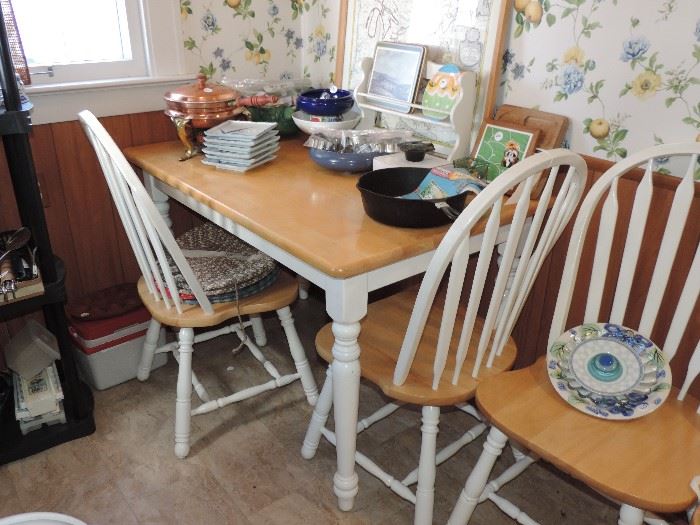 Newer kitchen table and 4 chairs