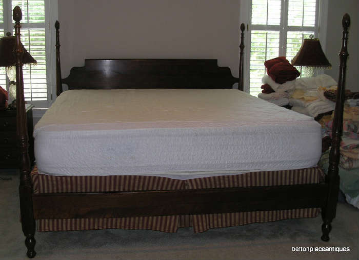 This is a beautiful King Size Bed , headboard dark burl walnut with pineapple posts
