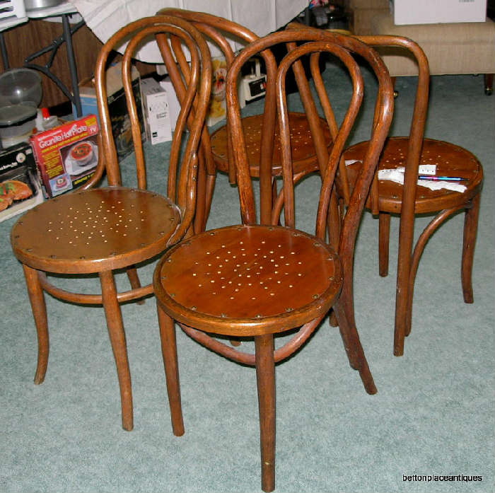 4 Antique Bentwood Chairs, there are more in the Sale also