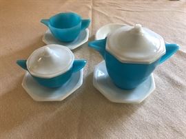 Vintage Child’s Tea Set