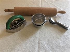 1930s Child’s Kitchen Set 