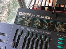 Yamaha PSR-4600 Piano Keyboard.