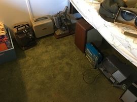 Assortment of projectors.