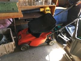Black and Decker electric lawnmower MM1800.