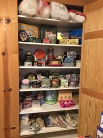 Colorful tin containers in all sizes.