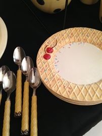 Darling ice cream/dessert dishes & spoons