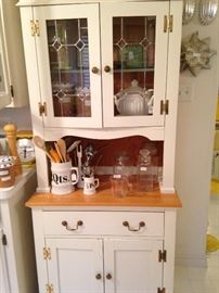 Slender hutch offers extra storage