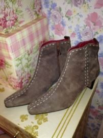 Suede boots