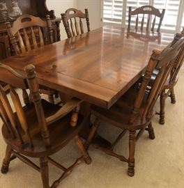 Vintage Hutch and Dining Room Table w 2 Arm Chairs and 4 Side Chairs