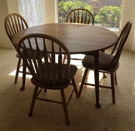 Drop Leaf Dining Table w 4 Chairs Vintage