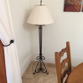 Floor lamp in casita