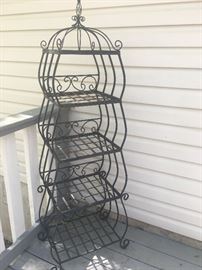 4 tiered metal shelf unit/plant stand