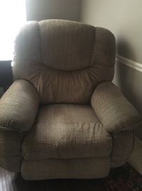 Over sized recliner