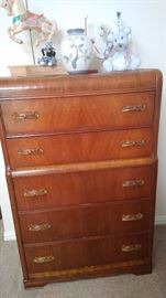 A great antique chest of drawers and in excellent shape.