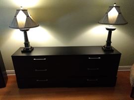 Dresser & table lamps