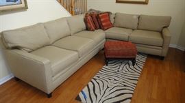 Beautiful Thomasville sectional Sofa, excellent condition