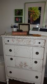 Vintage chest of drawers