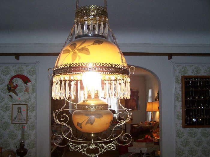 VICTORIAN HANGING LAMP