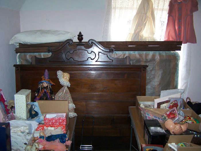 VICTORIAN BED & MISC.