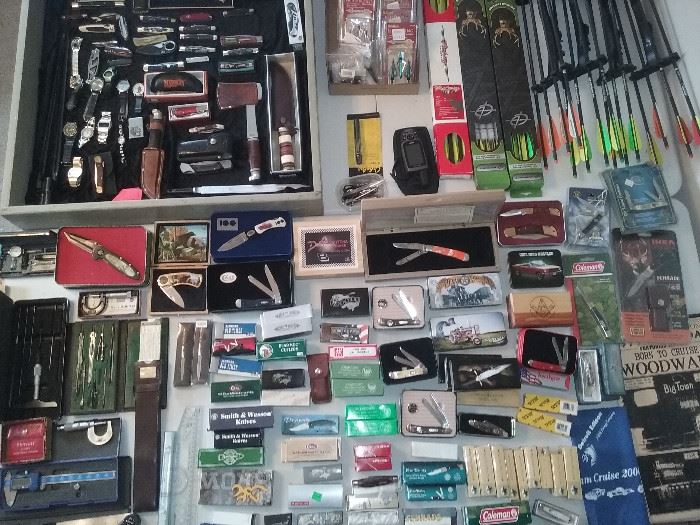 Rough Rider series, Kershaw, Buck, Remington, Russell, Robeson, Smith & Wesson, Schrade, Coleman, Frost, Zwilling, Tree, Hen and Rooster, Ruger, Ford, Budweiser, Winchester, McCoy, Dale Jr., Sacagawea
