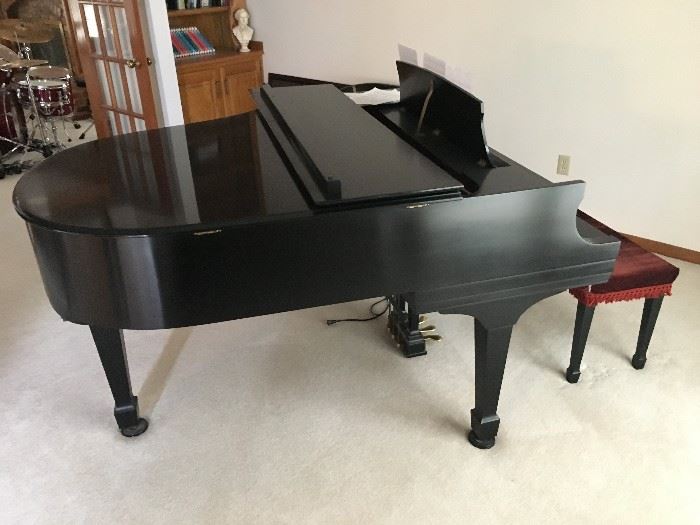 Steinway Grand Piano, Mode "M" Serial Number 501102 
