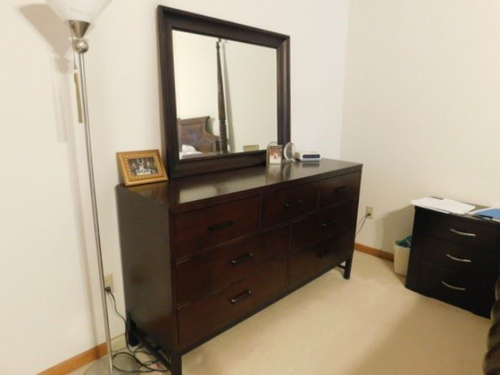 Nebraska Furniture Mart Chest of drawers with mirror