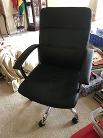 #10 Exec Black chrome chair
$65

