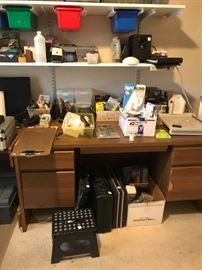 #35 old laminate executive desk
$30