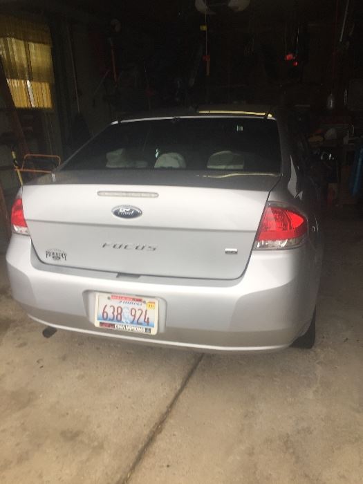  2010 Ford focus 26,000 miles silver gray 4 door 4 cylinder Best Offer over $4,900 