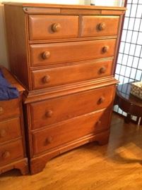 Dresser $ 140.00