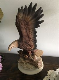 Home Interiors Masterpiece porcelain eagle figurine